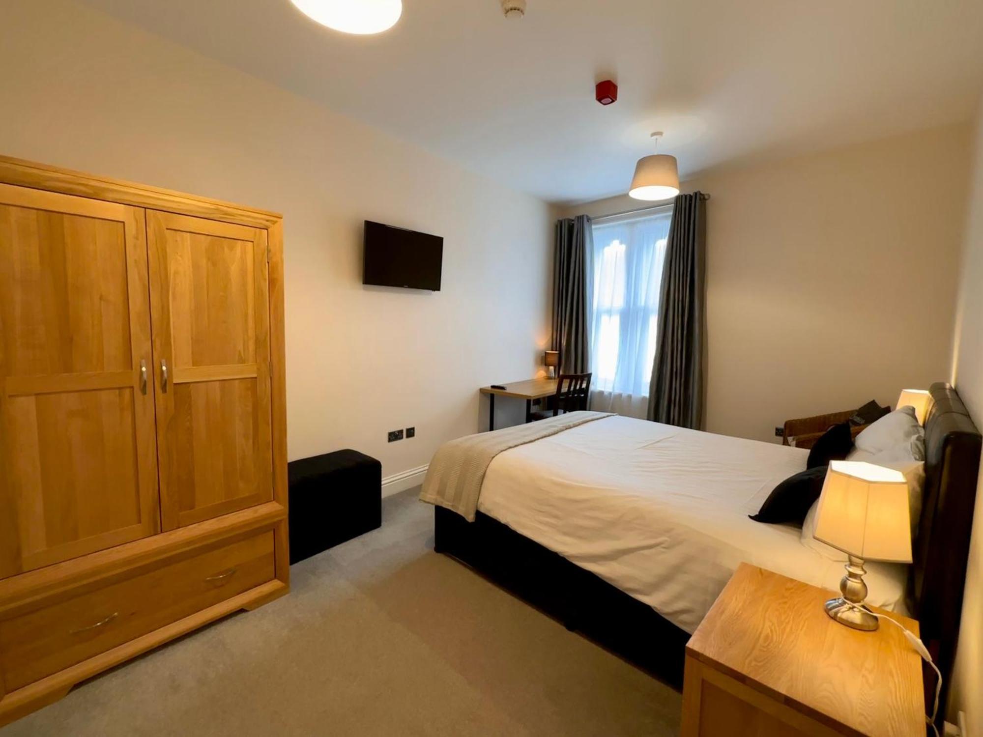 Spilman Hotel Apartments Carmarthen Esterno foto